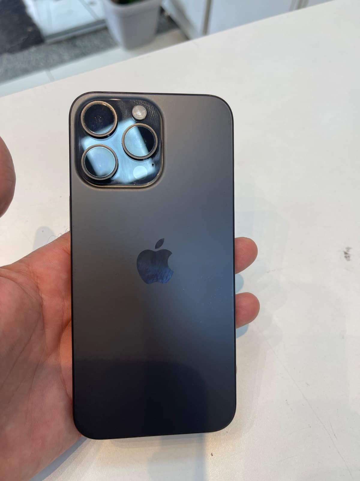 iPhone 15 Pro Max Preto